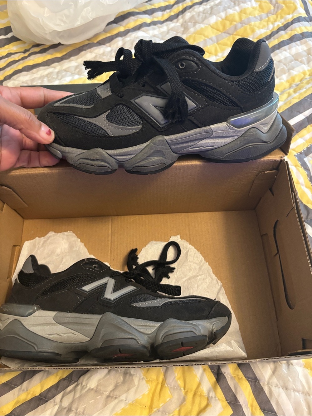 New Balance Kids Black and Gray Chunky Sneakers